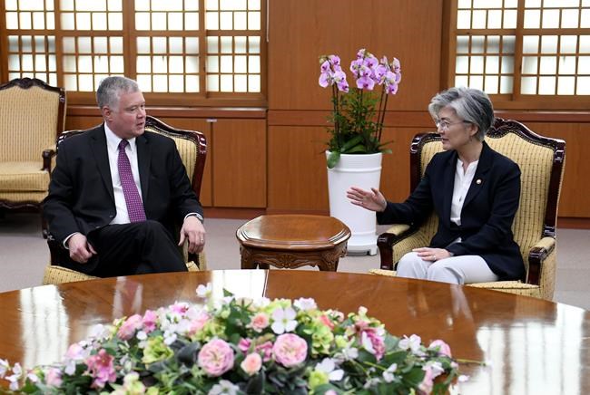 SKorea's Moon calls for 'bold decisions' ahead of Kim summit | iNFOnews.ca CP1966722038