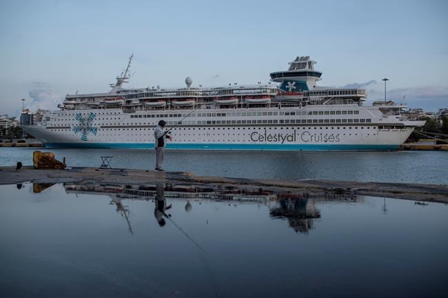 Coronavirus strands merchant ship crews at sea for months | iNFOnews.ca