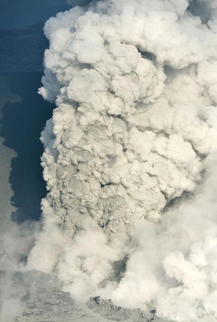 Volcanic eruption in Japan spreads ash in 4 cities, towns | iNFOnews.ca Volcanic eruption in Japan spreads ash in 4 cities, towns | iNFOnews.ca