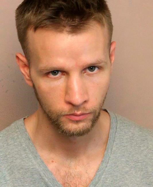 Ex-intelligence analyst charged with leaks to reporter | iNFOnews.ca