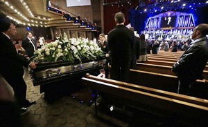 Little Jimmy Dickens remembered for humour, warmth at funeral on Grand Ole Opry stage | iNFOnews.ca CP31402246