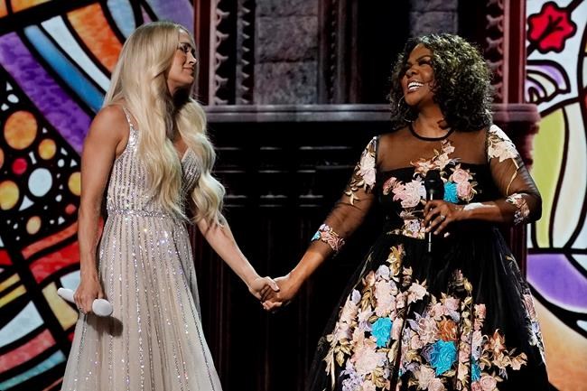 Luke Bryan wins top ACM Award, but female acts own the night | iNFOnews.ca