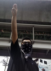 3 Thai students detained as 'The Hunger Games' opening is used to spotlight political dispute | iNFOnews.ca 3 Thai students detained as 'The Hunger Games' opening is used to spotlight political dispute | iNFOnews.ca