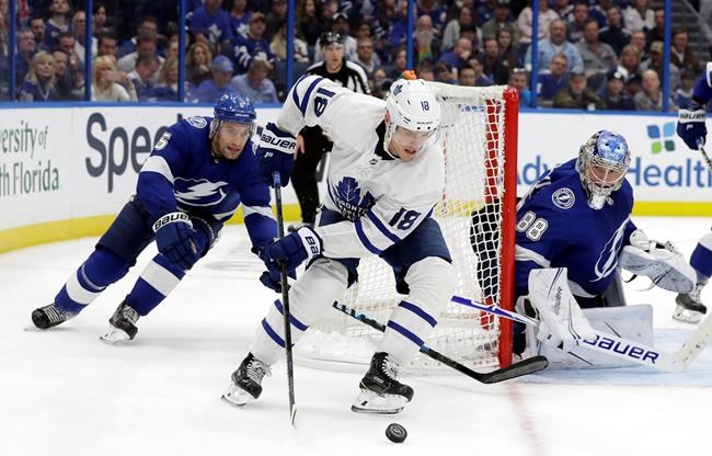 Maple Leafs beat NHL-leading Lightning 4-2 | iNFOnews.ca