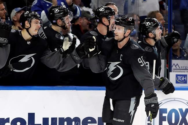 Hellebuyck lifts Jets over TB; Stamkos gets 400th goal | iNFOnews.ca