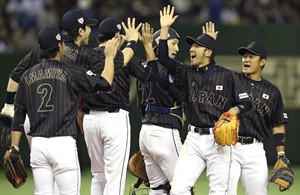 Yuki Yanagita drives in 4 runs to lead Japan over MLB All-Stars 8-4 for 2-0 series lead | iNFOnews.ca CP30697978