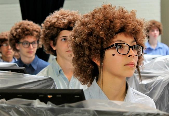 Texas students don wigs in tribute to late painter Bob Ross | iNFOnews.ca