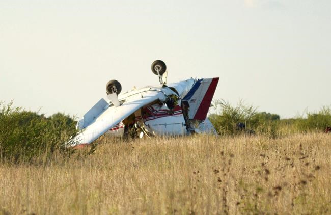 Report: Small plane that crashed in Texas had just taken off | iNFOnews.ca Report: Small plane that crashed in Texas had just taken off | iNFOnews.ca