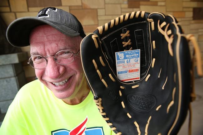 Texan wins glove nearly 60 years after baseball card contest | iNFOnews.ca Texan wins glove nearly 60 years after baseball card contest | iNFOnews.ca
