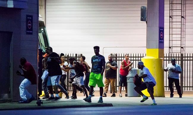 Dallas police chief: 10 officers shot at protest; 3 dead | iNFOnews.ca Dallas police chief: 10 officers shot at protest; 3 dead | iNFOnews.ca