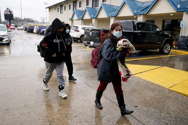 Houston furniture store offers shelter after winter storm | iNFOnews.ca Houston furniture store offers shelter after winter storm | iNFOnews.ca