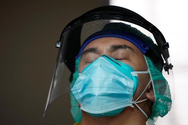 Window into virus surge: Death, recovery at Houston hospital | iNFOnews.ca