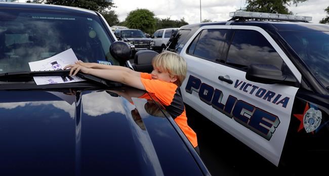 Funeral held for slain San Antonio police officer | iNFOnews.ca