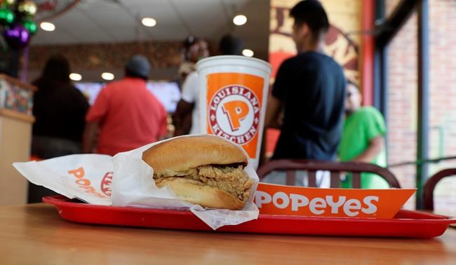 Fans choose sides in the 'Chicken Sandwich War' of our time | iNFOnews.ca