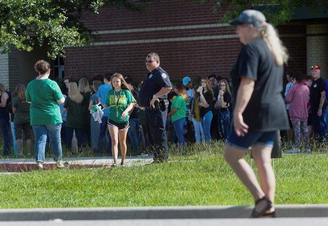 The Latest: Governor visits school reopening after shooting | iNFOnews.ca