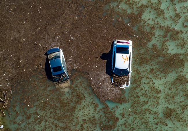 Water main break in Houston strands drivers, closes schools | iNFOnews.ca