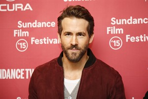 First Look: Ryan Reynolds charms in the throwback gambling drama 'Mississippi Grind' | iNFOnews.ca CP31616317