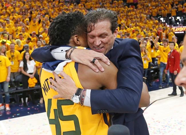 Mitchell scores 38, Jazz beat Thunder 96-91 to win series | iNFOnews.ca