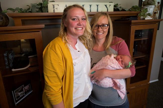 Teen delivers baby after learning about childbirth in school | iNFOnews.ca CP1110961959