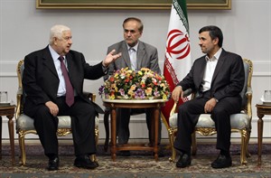 Iran's Ahmadinejad dismisses Western oil sanctions as 'ridiculous' | iNFOnews.ca CP19590980