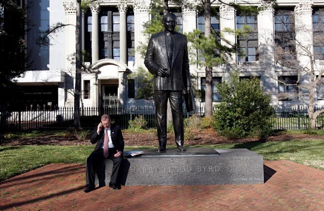 Virginia lawmakers vote to remove statue of segregationist | iNFOnews.ca Virginia lawmakers vote to remove statue of segregationist | iNFOnews.ca