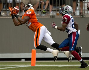 Travis Lulay throws four touchdown passes as Lions thump Alouettes 43-10 | iNFOnews.ca CP20050401