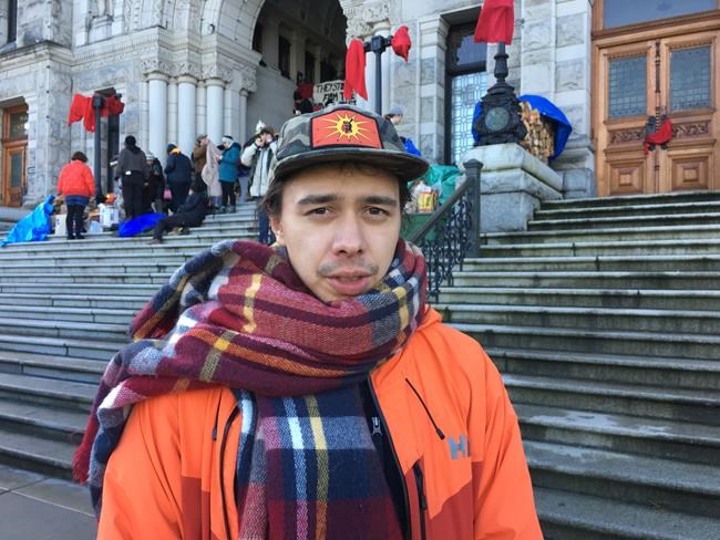 Wet'suwet'en supporters light ceremonial fire at steps of B.C. legislature | iNFOnews.ca Wet'suwet'en supporters light ceremonial fire at steps of B.C. legislature | iNFOnews.ca