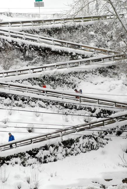 Storms cut power in Washington state mountain towns for days | iNFOnews.ca Storms cut power in Washington state mountain towns for days | iNFOnews.ca