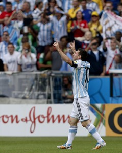 Messi scores twice as Argentina beats Nigeria 3-2 at World Cup; both teams advance | iNFOnews.ca