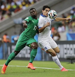 Greece advances to 2nd round of World Cup with late 2-1 win over Ivory Coast | iNFOnews.ca
