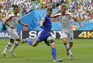 Bosnians dash Iranian hopes of advancing at the World Cup with 3-1 victory in Group F | iNFOnews.ca CP28900849