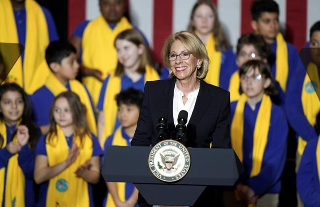 Pence touts school choice in liberal capital of Wisconsin | iNFOnews.ca CP1977204929