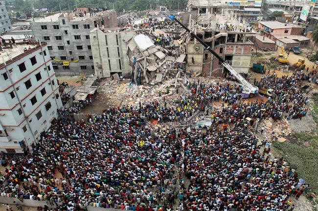 World fashion brands, unions agree to extend Bangladesh deal | iNFOnews.ca CP1947873542