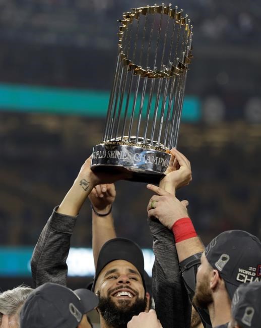 Red Sox fans celebrate latest title; parade on Wednesday | iNFOnews.ca
