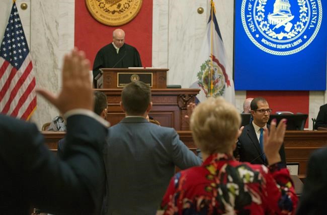 2 GOP politicians get temp seats on W.Va. Supreme Court | iNFOnews.ca CP1150303413