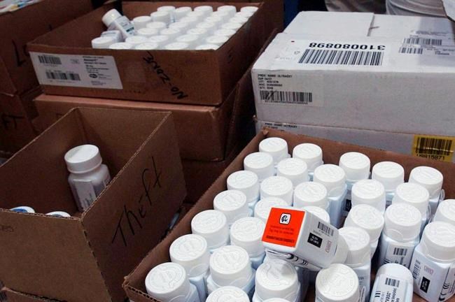 On drug costs, modest steps follow Trump's big promises | iNFOnews.ca