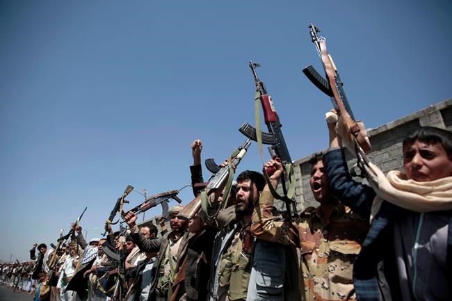 US weighs response to Yemen rebel missile attack on ships | iNFOnews.ca US weighs response to Yemen rebel missile attack on ships | iNFOnews.ca