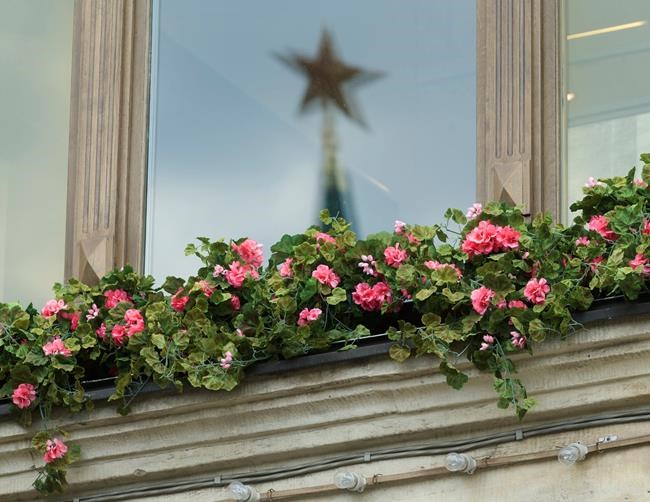 'Anything's possible' - Obama points to Russia on DNC hack | iNFOnews.ca