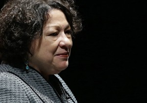 Supreme Court says First Amendment protects public workers who testify about gov't misconduct | iNFOnews.ca CP28824332