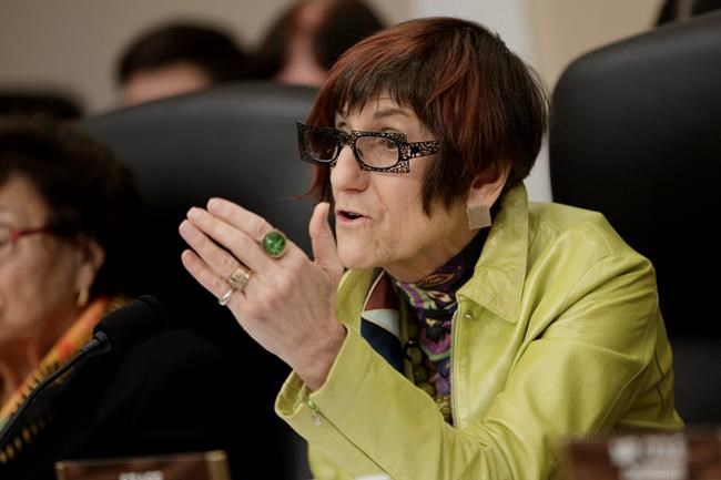 House Democrats bringing new scrutiny to education secretary | iNFOnews.ca