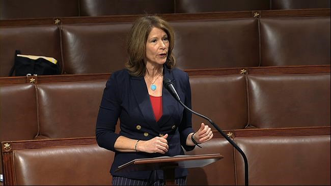Bustos, who led Democrats' campaign arm, won't run again | iNFOnews.ca