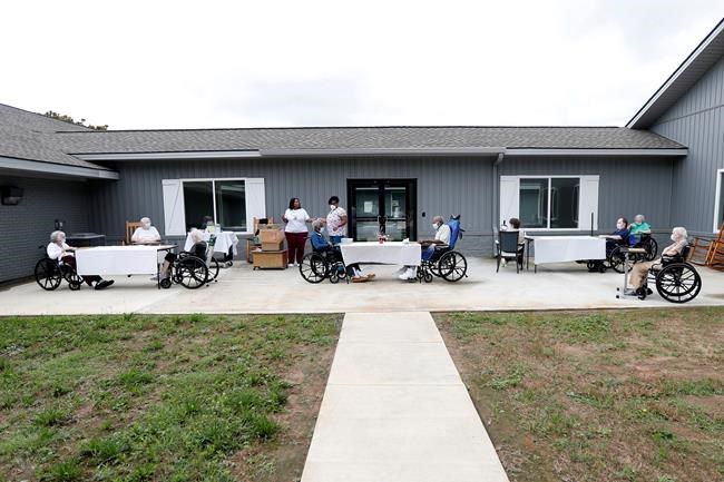 New COVID-19 mandates on health care facilities get pushback | iNFOnews.ca