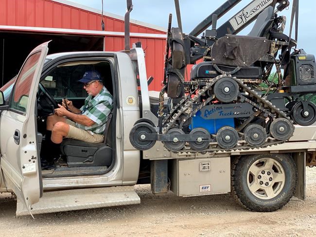 Technology, temporary help keeps farmers on job longer | iNFOnews.ca