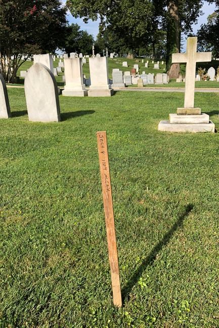 McCain to be buried near best friend at US Naval Academy | iNFOnews.ca