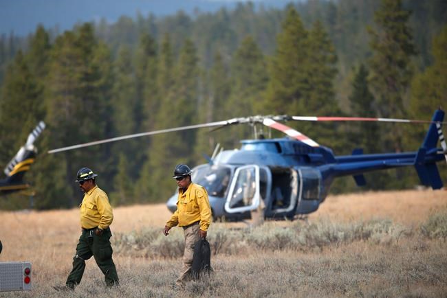 Yellowstone tourists face detour for fire but landmarks open | iNFOnews.ca