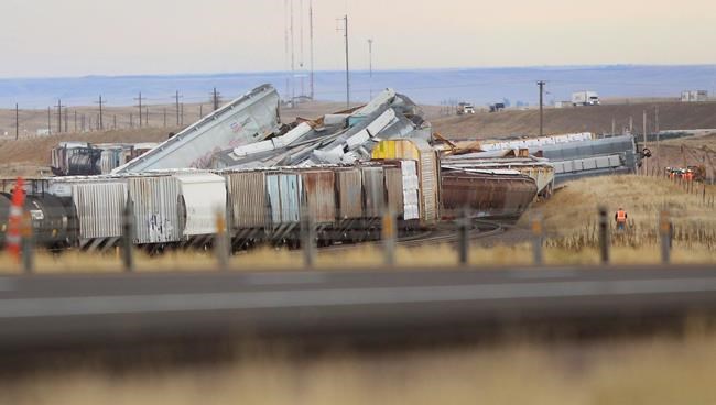 1 dead, 1 missing in Wyoming train crash derailing 56 cars | iNFOnews.ca 1 dead, 1 missing in Wyoming train crash derailing 56 cars | iNFOnews.ca