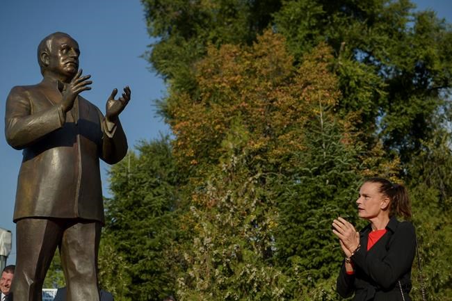 Circus lover Prince Rainier gets statue in Romanian capital | iNFOnews.ca