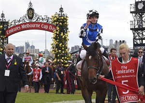 German stallion Protectionist wins Melbourne Cup; favourite Admire Rakti, Araldo die after race | iNFOnews.ca CP30556290
