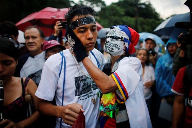 Venezuela cop in helicopter attack attends opposition rally | iNFOnews.ca Venezuela cop in helicopter attack attends opposition rally | iNFOnews.ca