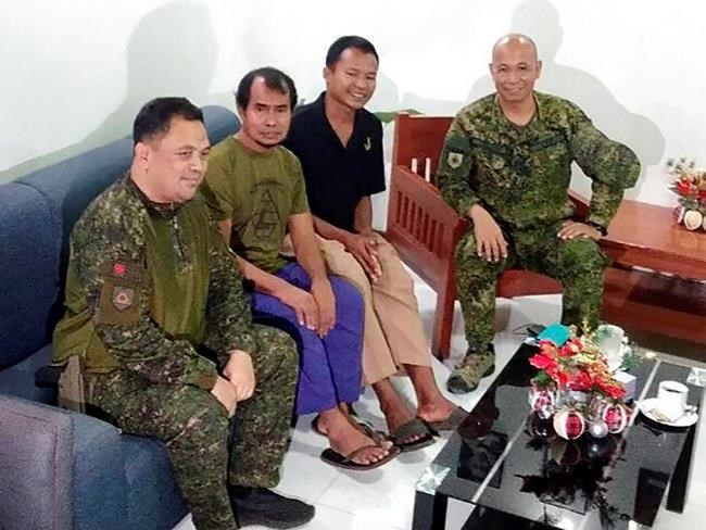 Philippine troops rescue 2 Indonesians held by militants | iNFOnews.ca Philippine troops rescue 2 Indonesians held by militants | iNFOnews.ca